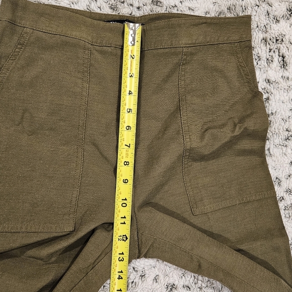 Zara SZ M Olive Green Straight Leg Flat Front Stretch Preppy Ankle Pants - Picture 10 of 12